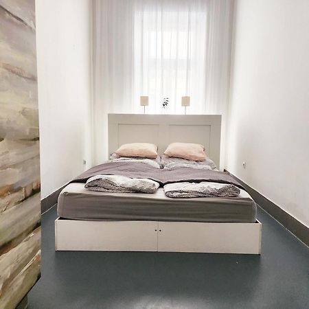 Modern Stylish 2 Bedroom Holiday Apartment Budapest Exterior photo