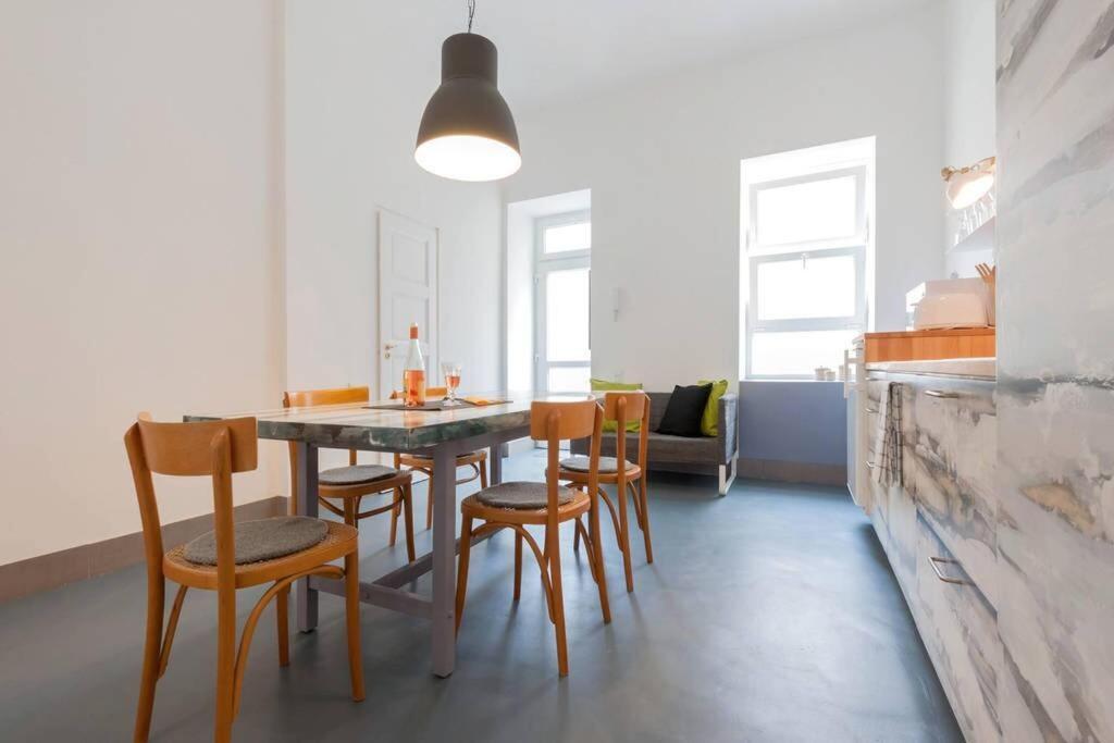 Modern Stylish 2 Bedroom Holiday Apartment Budapest Exterior photo