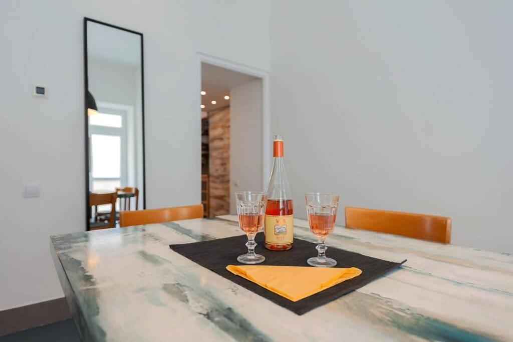 Modern Stylish 2 Bedroom Holiday Apartment Budapest Exterior photo